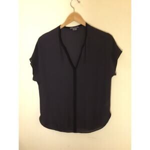 Vince navy blue silk short sleeve v-neck Top with Black contrast trim sz XS